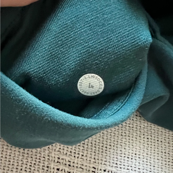 Teal Wunder Train High-Rise Crop with Pockets 23" - Picture 4 of 5